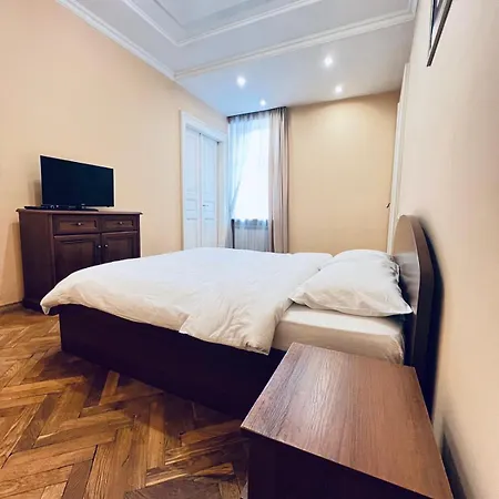 Petra Doroshenka19 Street