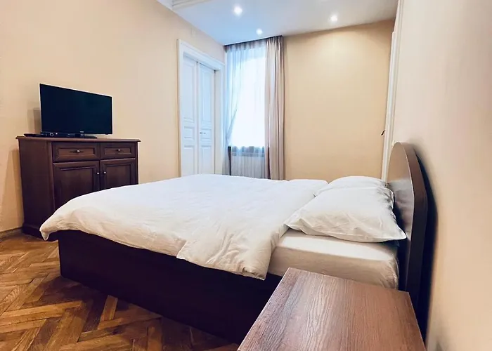 Petra Doroshenka19 Street