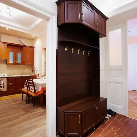 Apartament Petra Doroshenka19 Street Lwów