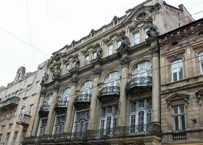 Petra Doroshenka19 Street * Lwów