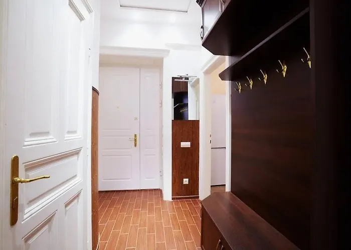 Petra Doroshenka19 Street Lwów